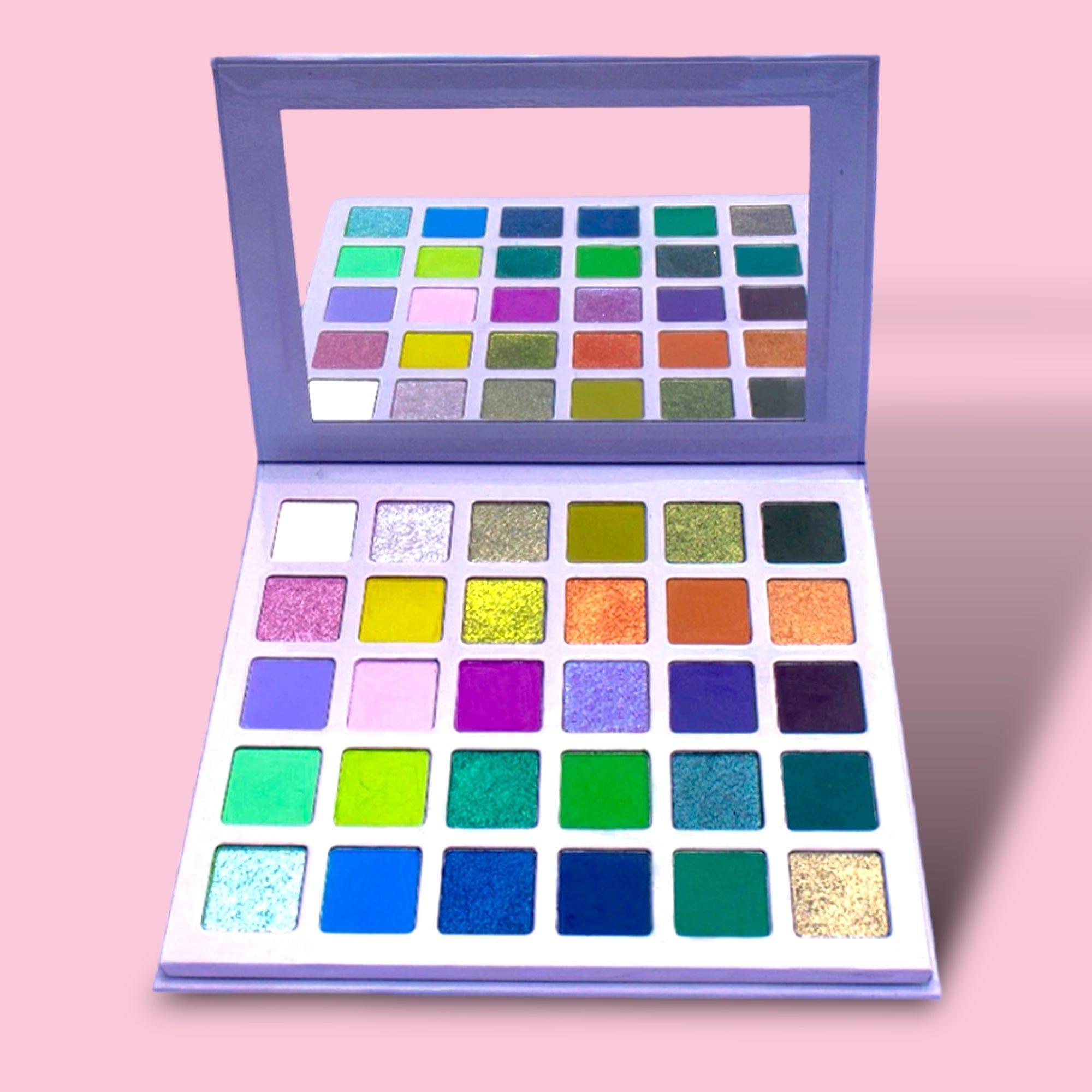 Vibrant eyeshadow palette with 35 ultra-pigmented shades in matte, shimmer, metallic and duochrome finishes. Bright colours Ideal for bold, artistic makeup looks and festival glam.