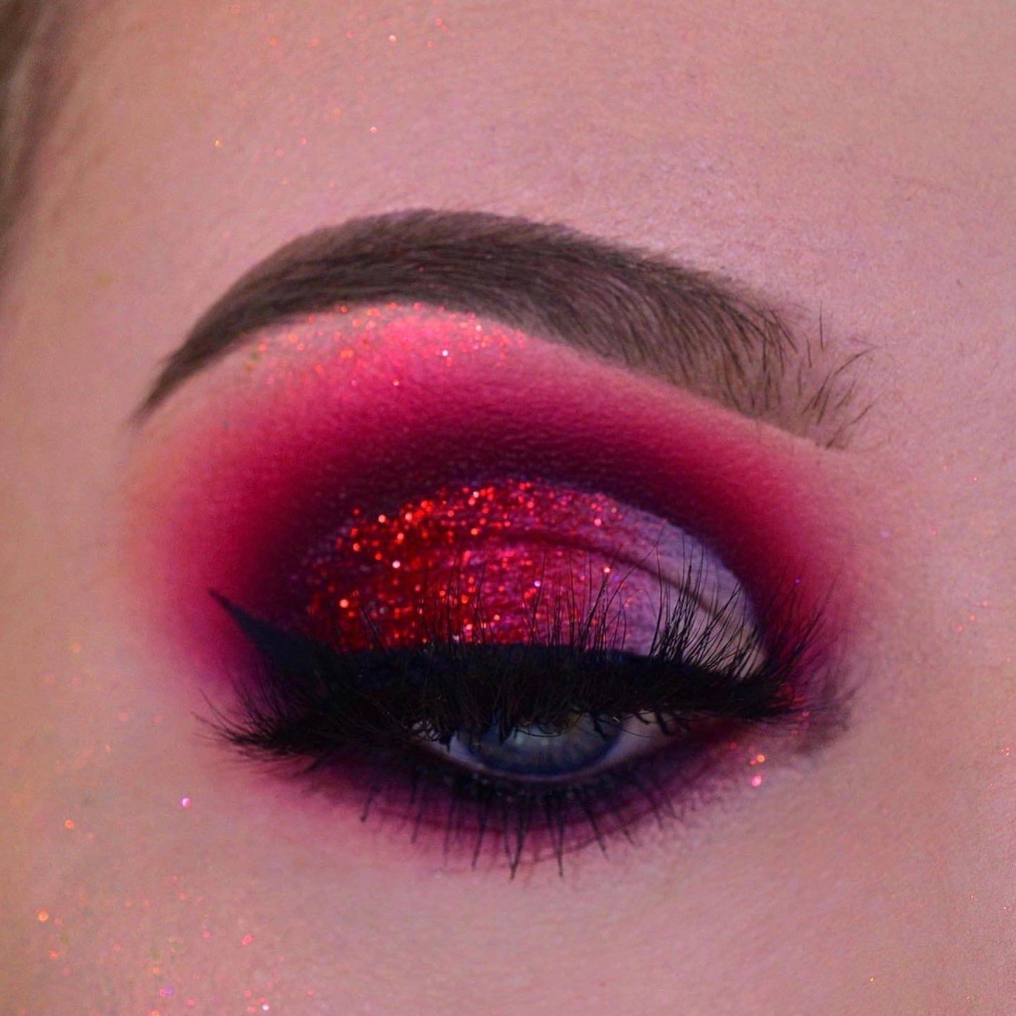 Pro Glitz X @dreamingofeyeshadow - Rudolph Glitter Dust - Pro GLITZ,Fine glitter, glitter dust, cosmetic glitter, eye glitter, eyeshadow glitter, eye safe glitter, glitter eyeshadow, best glitter, uk glitter, nail glitter, hair glitter, glitter nails, burgundy glitter, pink glitter, glitter tattoo kit, glitter tattoos, festival glitter, face glitter, body glitter, vegan, cruelty free glitter, makeup glitter, eye makeup, sparkly makeup, glam makeup, eyeshadow palette