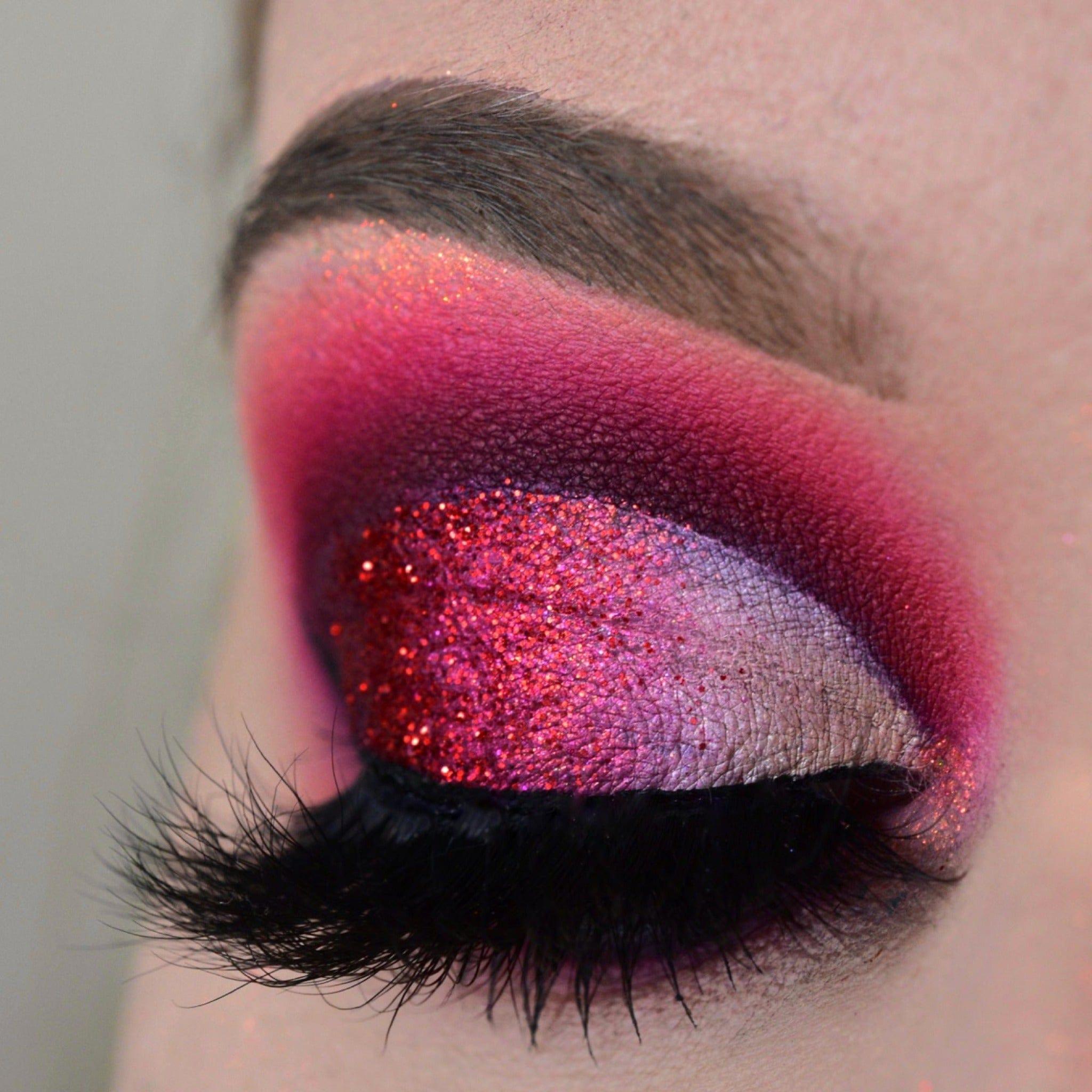Pro Glitz X @dreamingofeyeshadow - Rudolph Glitter Dust - Pro GLITZ,Fine glitter, glitter dust, cosmetic glitter, eye glitter, eyeshadow glitter, eye safe glitter, glitter eyeshadow, best glitter, uk glitter, nail glitter, hair glitter, glitter nails, burgundy glitter, pink glitter, glitter tattoo kit, glitter tattoos, festival glitter, face glitter, body glitter, vegan, cruelty free glitter, makeup glitter, eye makeup, sparkly makeup, glam makeup, eyeshadow palette